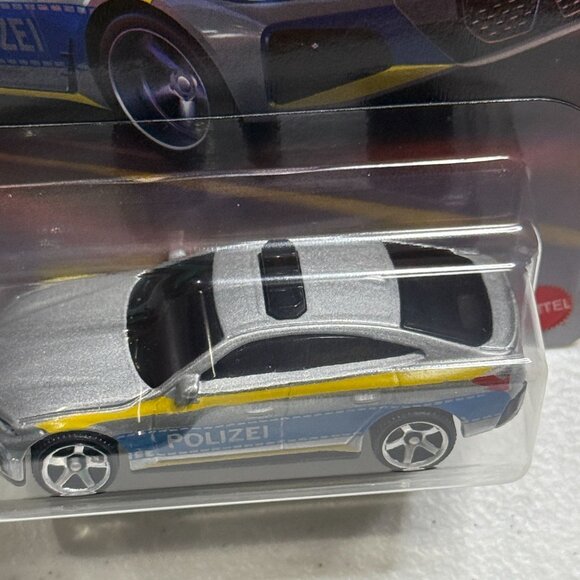 Matchbox 2025 BMW i4 Police Sedan 80/125 Diecast New - Picture 5 of 9